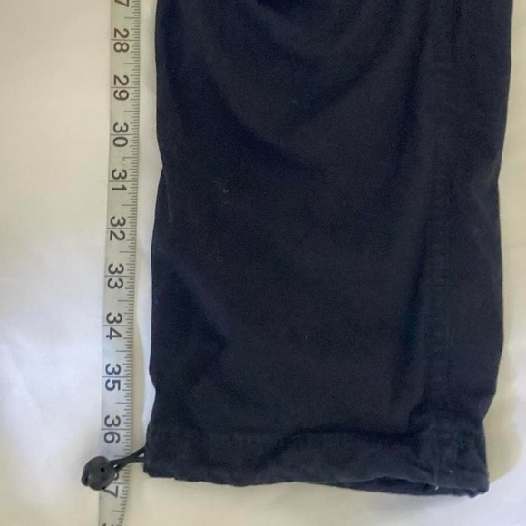 Black H&M cargo pants - Picture 3 of 4